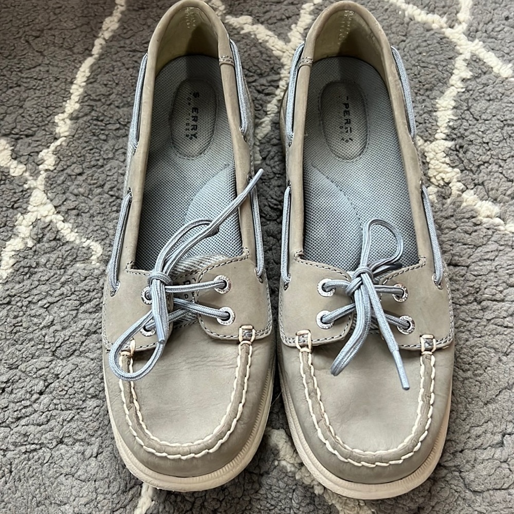 Sperry Size 8 Boat Shoes